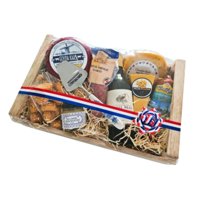 Typisch Hollands Cheese - deli package package in wooden crate