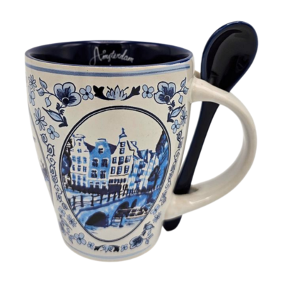 Typisch Hollands Mug with Spoon - Delft blue