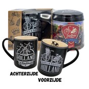 Typisch Hollands Holland cadeauset - Mok en blik stroopwafels