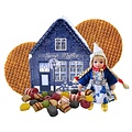 Typisch Hollands Alte holländische Hauspuppe (aus Blech) – Stroopwafels und Süßigkeiten