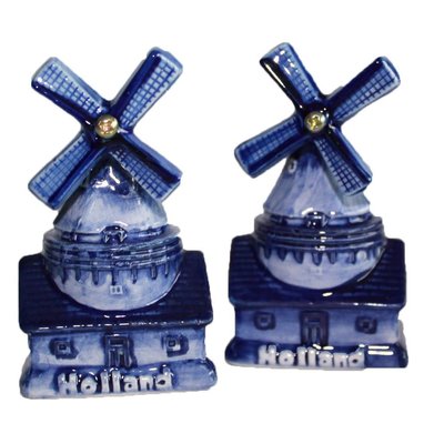 Typisch Hollands Salt and pepper set Delft blue mill