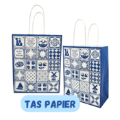 Typisch Hollands Paper gift bag Delft blue - Medium size
