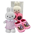 Typisch Hollands Miffy Geschenkset - Kuscheltier und Hausschuhe (0-6 Monate) - Holland-Hausschuhe