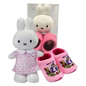 Typisch Hollands Miffy Geschenkset - Kuscheltier und Hausschuhe (0-6 Monate) - Holland-Hausschuhe