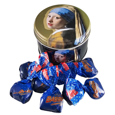 Typisch Hollands Tin of Girl with a Pearl Earring filled with Butter Candies