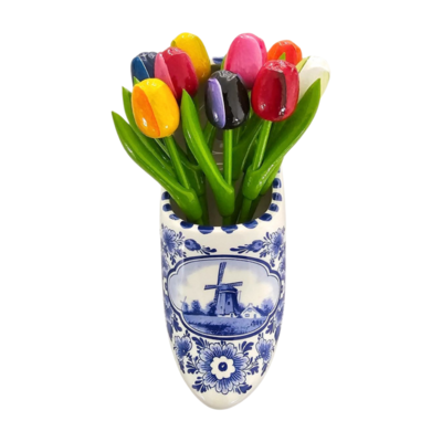 Nijhuis  Delfter blauer Holzschuh mit hölzernen Tulpen.