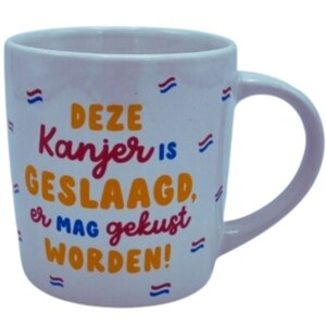 Typisch Hollands Mug passed! kissing is allowed!
