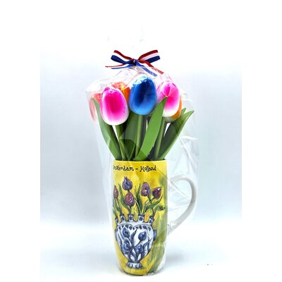 Typisch Hollands Holztulpen (18 cm) in schöner Kaffeetasse