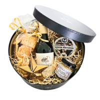 Typisch Hollands Cheese and Wine Delicatessen Package - Gold