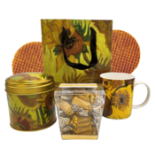 Typisch Hollands Geschenkset mit Van-Gogh-Becher, Dose Stroopwafels und Schokoladenschachtel