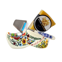 Typisch Hollands Käsegeschenk - Clog - Käse und Käsehobel.