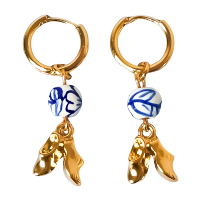 Heinen Delfts blauw Ohrringe aus Delfter blauer Perle mit Anhänger, goldene Holzschuhe