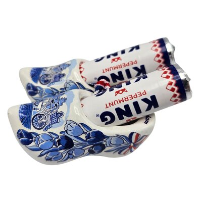 Typisch Hollands Delft blue clogs (2 rolls King)