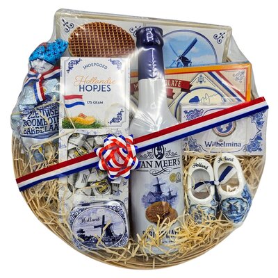 typisch-hollands-geschenkpakket Dutch delicacies basket