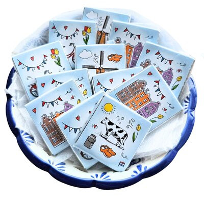 Typisch Hollands Delft blue bowl with milk chocolate tiles Holland decorations