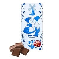 Typisch Hollands Melkchocoladereep in Delfts blauwe verpakking. THT 25-12-2025
