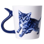 Typisch Hollands Mug Cat's Tail - Playful - Delft Blue