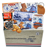 typisch-hollands-geschenkpakket Typische niederländische Delikatessenpackung (in einem niederländischen Postkarton)
