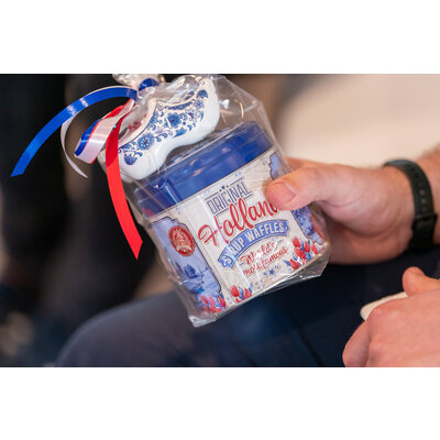 Matix Stroopwafels in Gift Tin with Clogs - Checkered