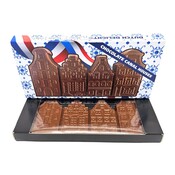Typisch Hollands Giebelhäuser aus Milchschokolade in einer Delfter Blau-Geschenkbox