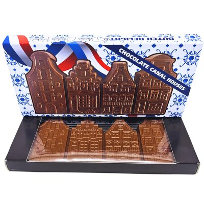 Typisch Hollands Milk chocolate gabled houses in Delft blue gift box