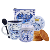 Typisch Hollands Delft Blue gift set - mug and tin of syrup waffles