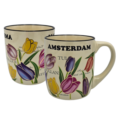 Typisch Hollands Stroopwafels in a tin with 2 matching tulip mugs