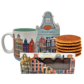 Typisch Hollands Amsterdam gift set - mug with syrup waffles and a facade bar
