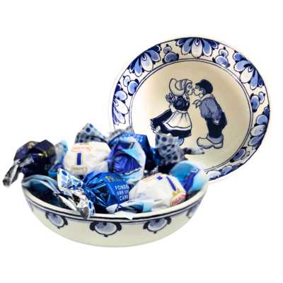 Typisch Hollands Pralinenschale mit 12 Schokoladenkugeln – Delfter Blaues Kusspaar