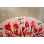 Typisch Hollands Handfächer – Rosa mit roten Tulpen und einem Schmetterling