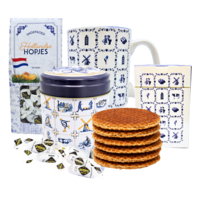 Typisch Hollands Stroopwafels in blik- Grote mok , speelkaarten  en hopjes