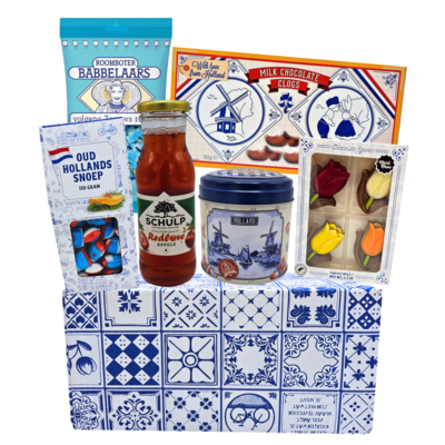 typisch-hollands-geschenkpakket Typisch niederländische Köstlichkeiten in einer Delfter-blauen Geschenkbox