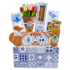 typisch-hollands-geschenkpakket Typical Dutch delicacies package with a bunch of tulips