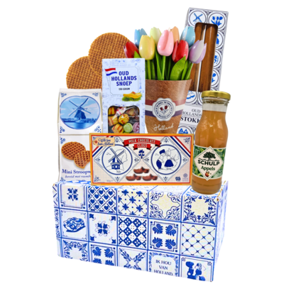 typisch-hollands-geschenkpakket Typisch Hollands lekkernijen-pakket met bos tulpen