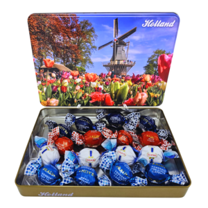 Typisch Hollands Souvenirblik - Molen en tulpenveld - 16 chocoladebollen