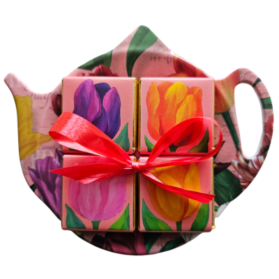 Typisch Hollands 	Theezak - Schoteltje - Pretty tulips - met 5 chocoladetabletjes