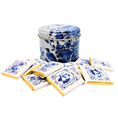 Typisch Hollands Delfter blaue Kachel-Tableau-Dose mit Schokoladenkacheln.