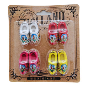 Typisch Hollands Clog magnets - Discount card 4 pieces - in 4 colors .