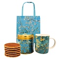Typisch Hollands Van Gogh Geschenkset Becher und Dose Stroopwafels – Mandelblüte