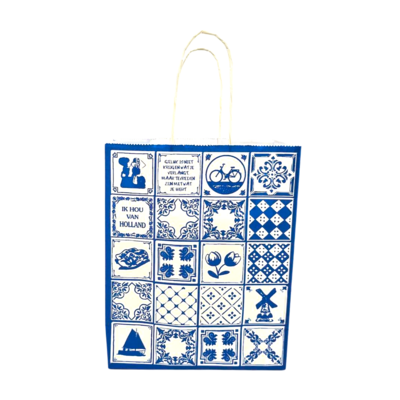 Typisch Hollands Gift set Delft blue mug with stroopwafels and clogs