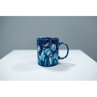 Ter Steege souvenirs Mok blauw met wit-blauwe tulpen en vlinder