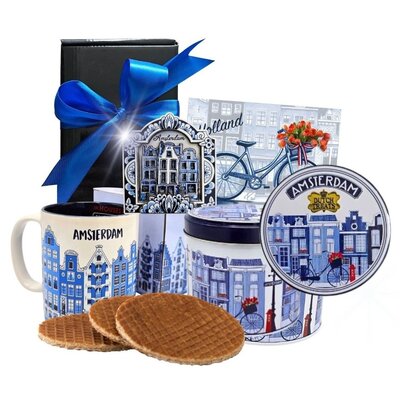 Typisch Hollands Luxe cadeauset Delfts blauw  ( Mok en Stroopwafels)