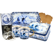 Typisch Hollands Cadeaupakket Delfts blauw - theebekers -speculaas-dienblad en thee