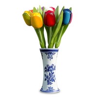Typisch Hollands Wooden tulips in vase