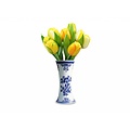 Typisch Hollands 9 Tulpen aus Holz in einem Delft blauen Vase