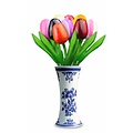 Heinen Delftware 9 kleine houten tulpen in Delfts blauwe vaas