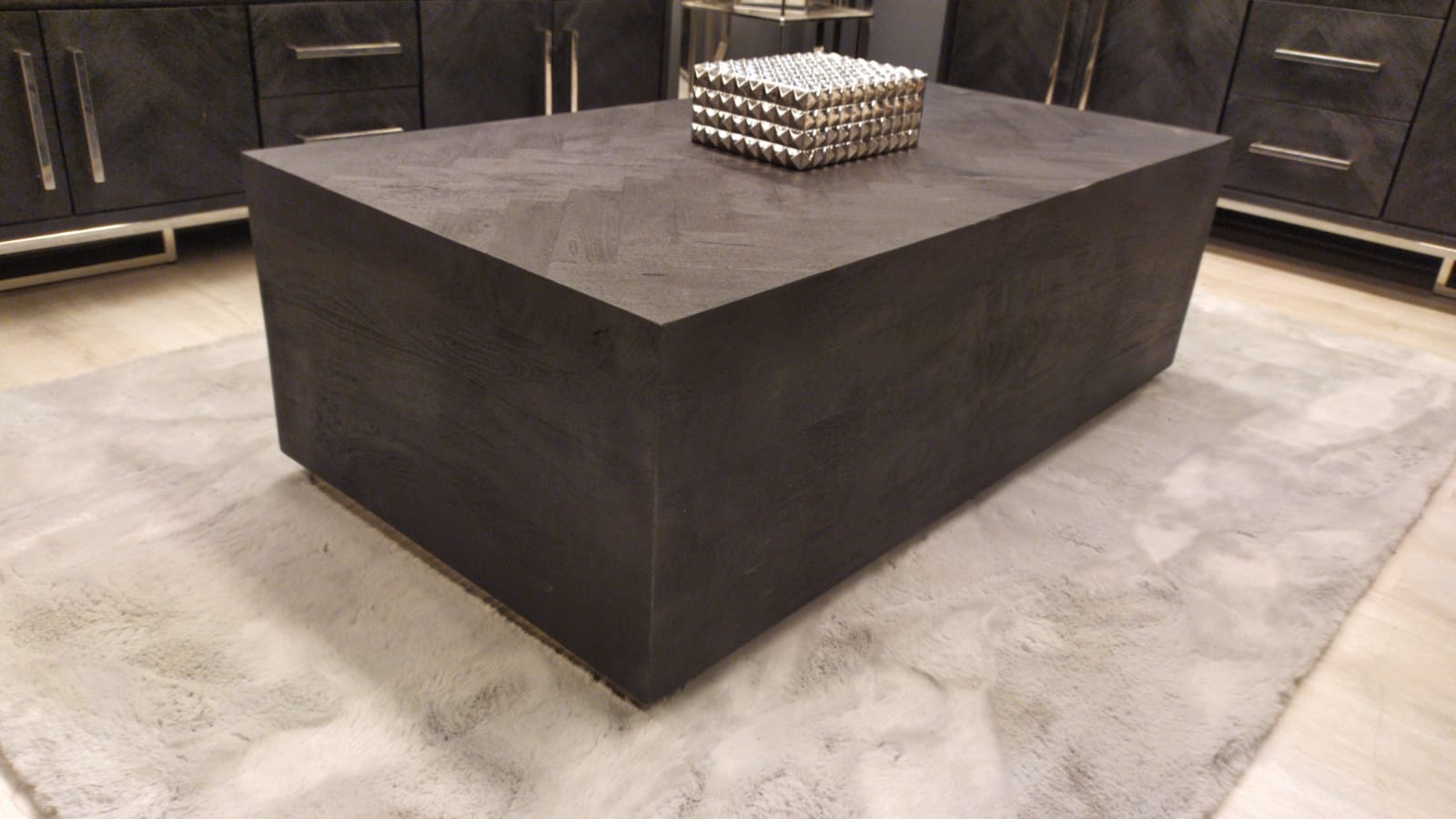 Black Bonito - Bloktafel - visgraat look - 130 x 70 cm