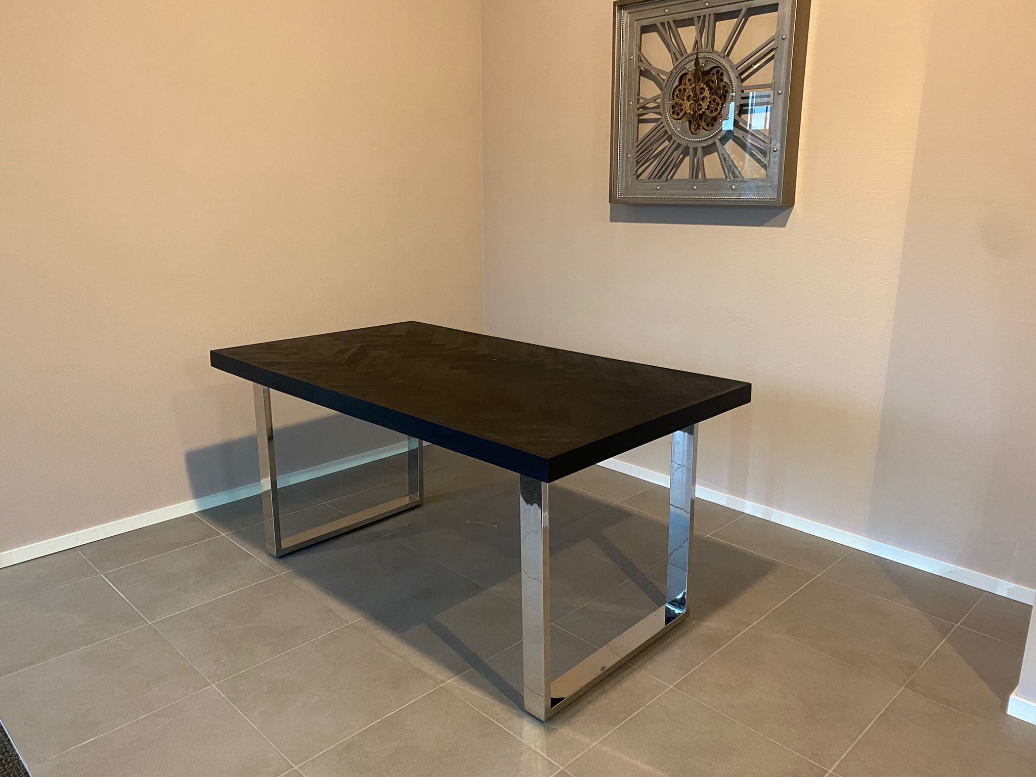 Eettafel U-poot Black Bonito - visgraat look
