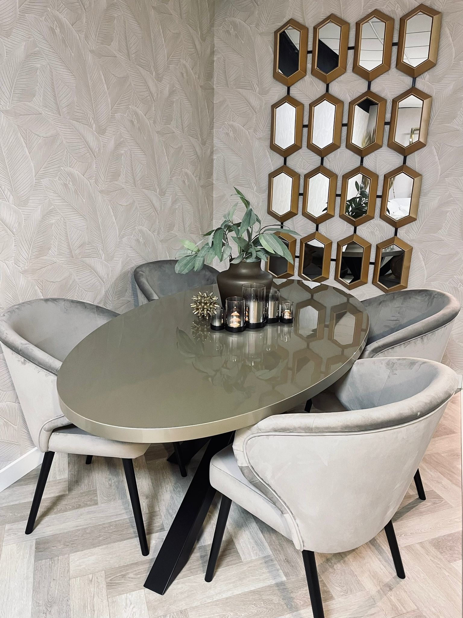 Eettafel Kioto - Ovaal - Grijs Metallic hoogglans