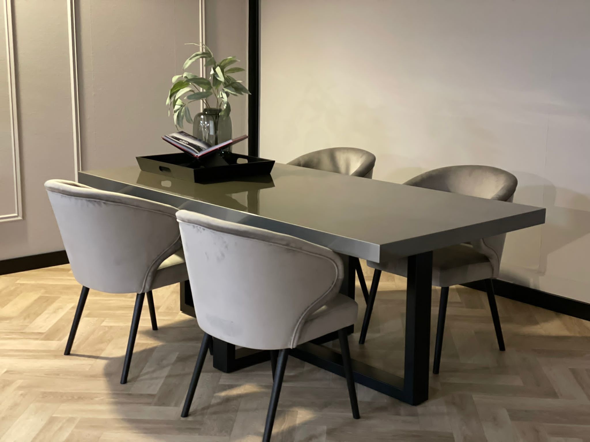 Eettafel Osaka - Kruispoot - Grijs Metallic hoogglans